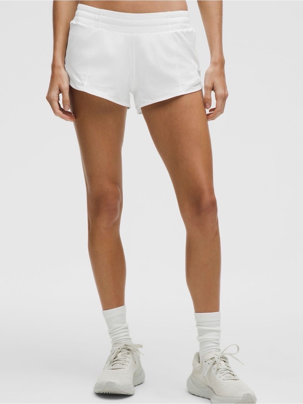 Lululemon Hotty Hot Low-Rise Lined Short 2.5”